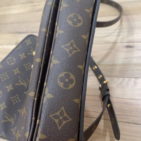 Louis Vuitton Pochette Métis - Picture 5 of 5